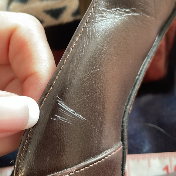 VINTAGE HAND MADE IN CANADA GENUINE BROWN LEATHER PUMPS - Picture 17 of 17